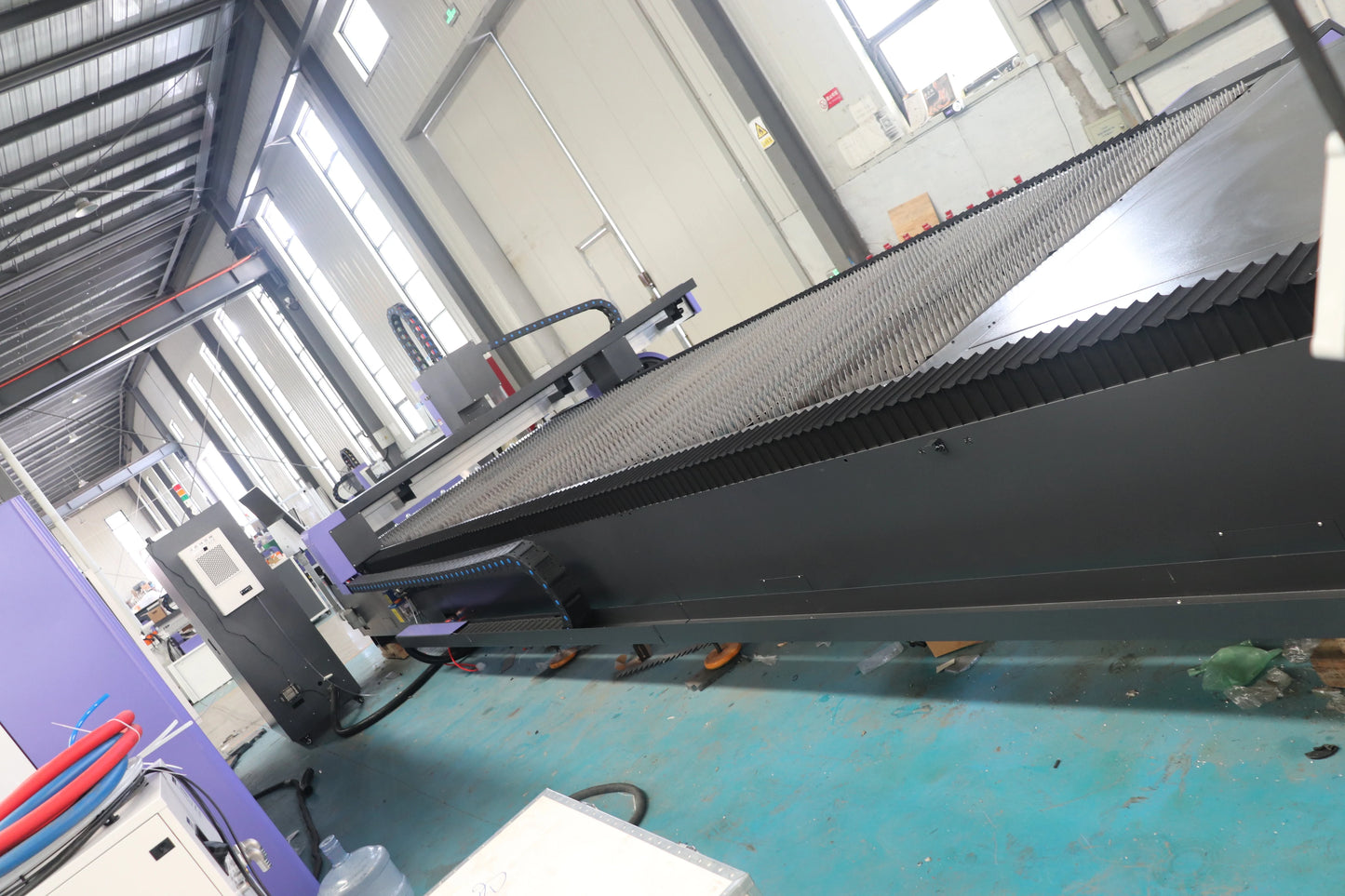 Fiber Laser Cutting Machine Thickened Bed CNC Sheet Metal with Fast Open Platform Solid Power System